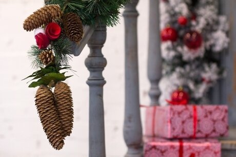 Top 5 porch decor ideas for the festive season