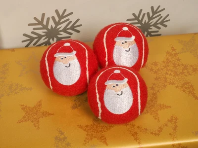 6.5cm SantaPooch Tennis Balls - image 3