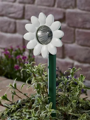 Bloom Beams Stake Light - image 8