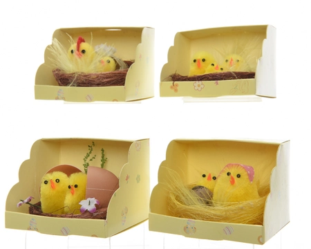 Chicken Chenille In Nest