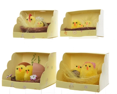 Chicken Chenille In Nest