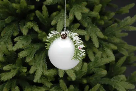 CN 8Cm Glass White Pine Ball