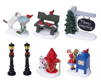 Figurines Indoor Asst. W7.50-H7.20cm