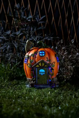 Humpkin House - Elvedon Collection