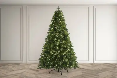 Montana Fir -  7.5Ft Tree 750 Warm White LED & 8 Functions