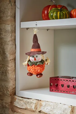 Mrs Scarecrow Pendant