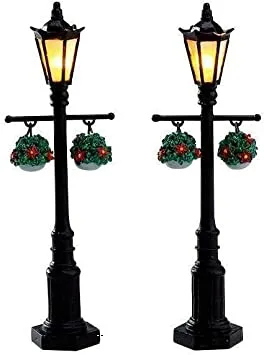 Old English Lamp Post, Set Of 2, B/O (4.5V)