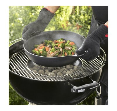 Weber Cast Iron Wok & Steamer